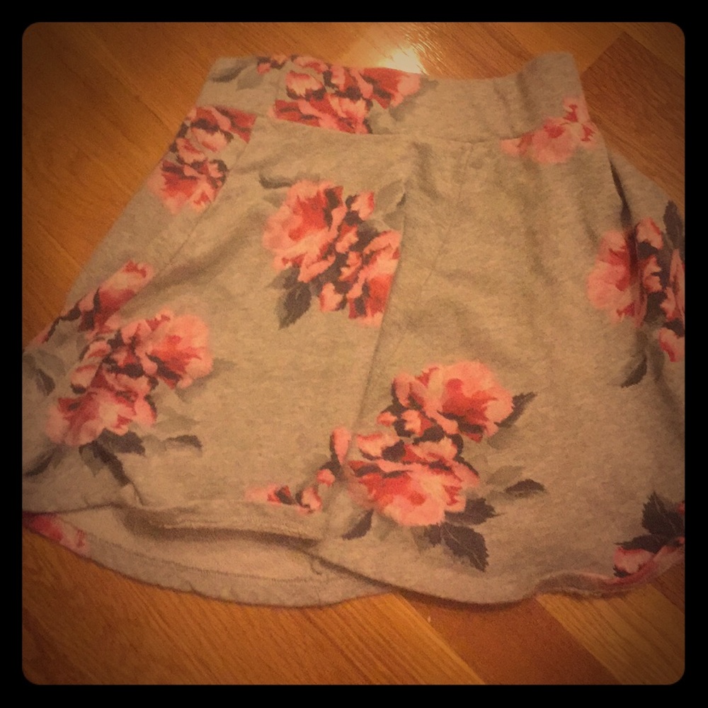 H&M Divided Floral Skater Skirt (Size XS)